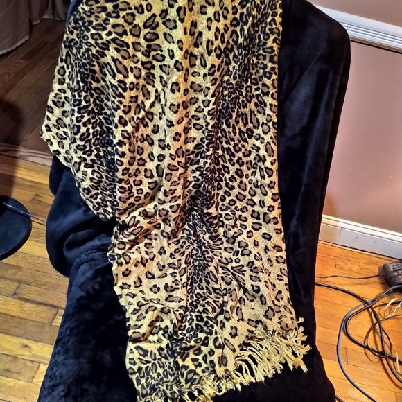 Pashmina Wrap - Animal Print Leopard - Picture 6 of 9